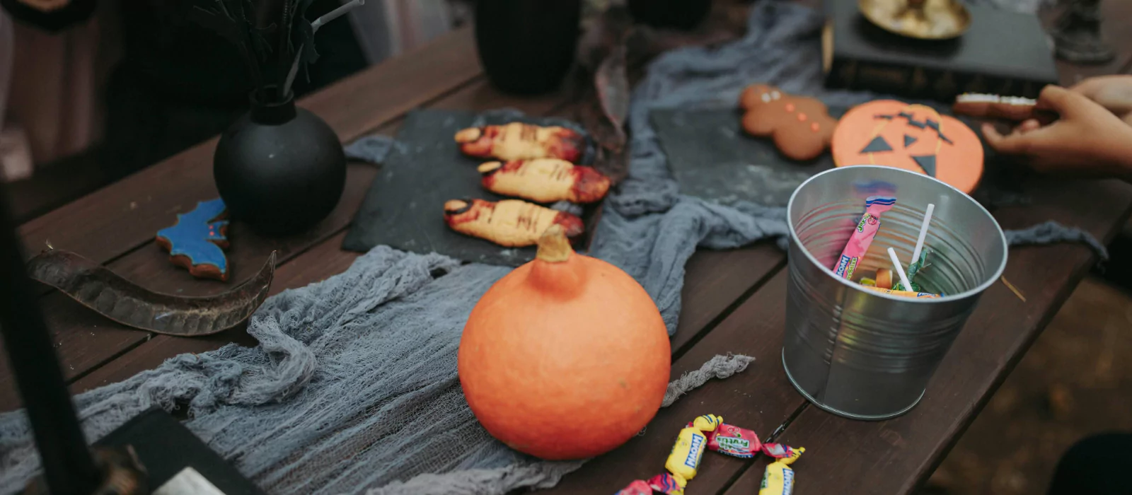 diy halloween camping decoration
