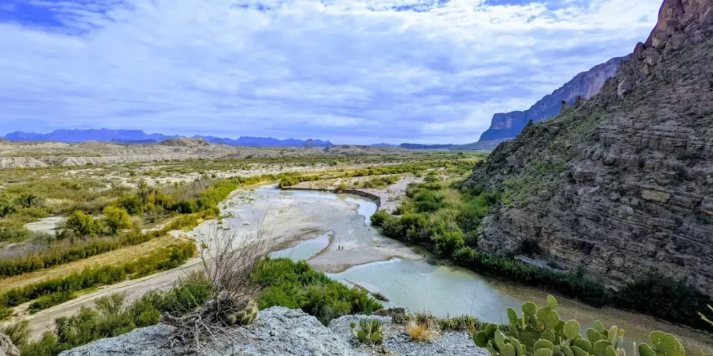 A wide view of the Rio Grande winding through the desert landscape of Big Bend, Texas. Credit: Big Bend, Texas GMB